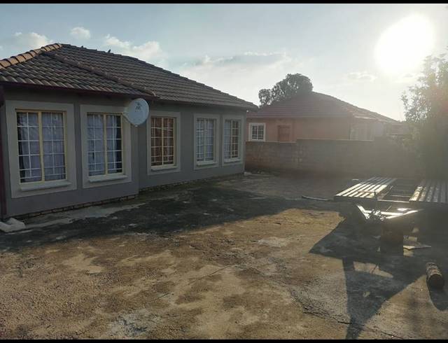 3 BEDROOM HOUSE FOR SALE IN ELANDSPOORT